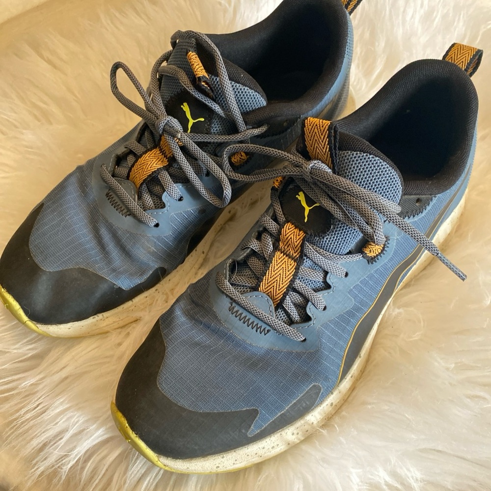 Puma Men's Gray and Yellow Athletic Shoes. Size 9.5